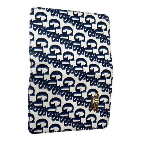 Guess Passport Holder - Picture 3 of 4